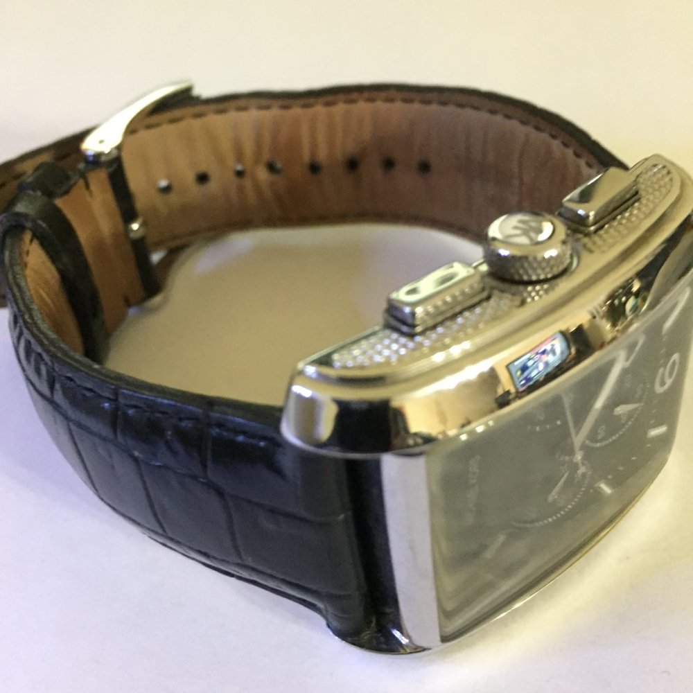 Michael Kors Men's Chronograph Leather Band Watch - Picture 4 of 4